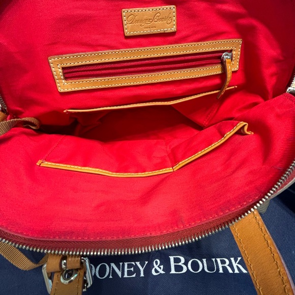 Dooney and Bourke purse in Elephant pebbled leather. - Picture 5 of 7